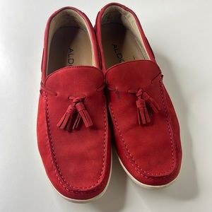 Red velvet loafer - size 12